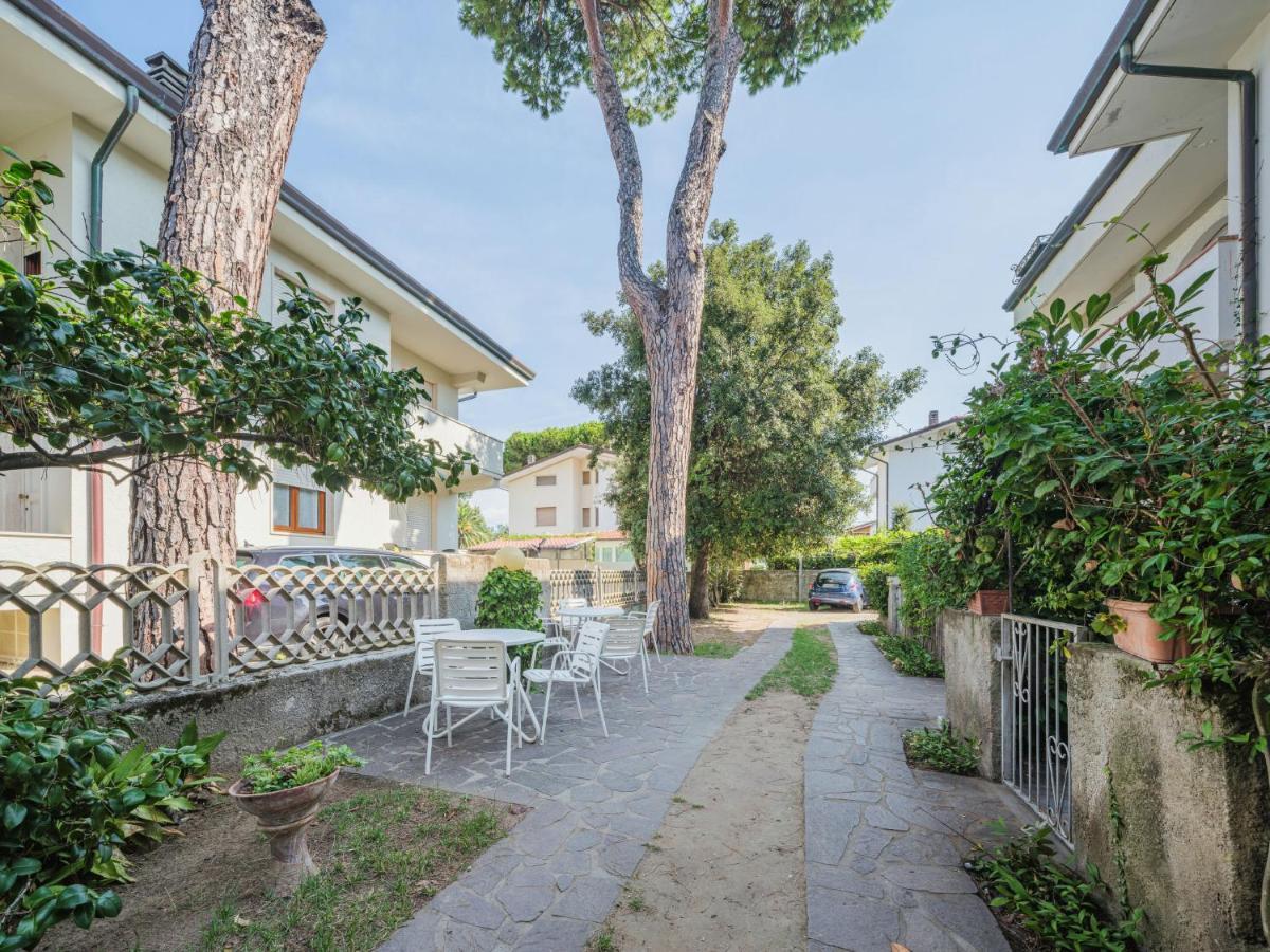 Apartment Dei Fiori By Interhome Lido di Camaiore Exterior foto